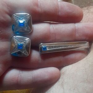 Silver Tone And Blue Cufflinks and Tie Clip Set